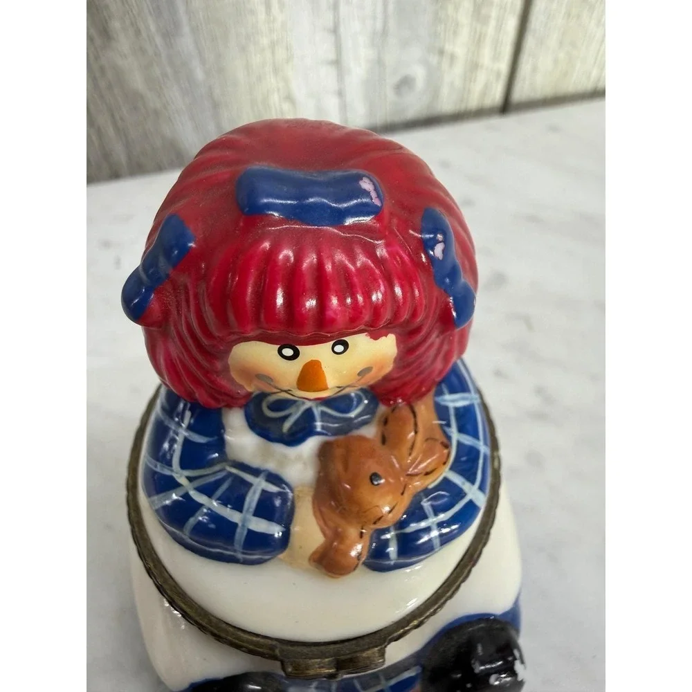 Vintage Raggedy Ann Ceramic Hinged Trinket Box Hand Painted Doll Jewelry Case